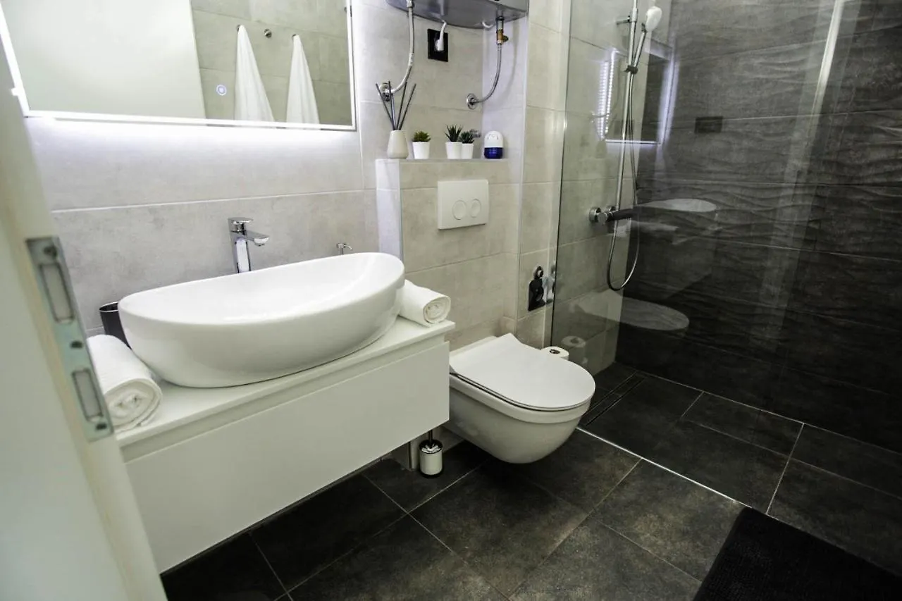 Leelee Apartment Rijeka Croatia